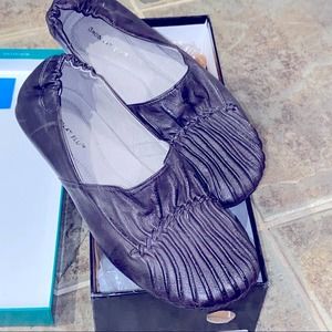 Chocolat Blu slip on Leather Shoes Women’s 7.5